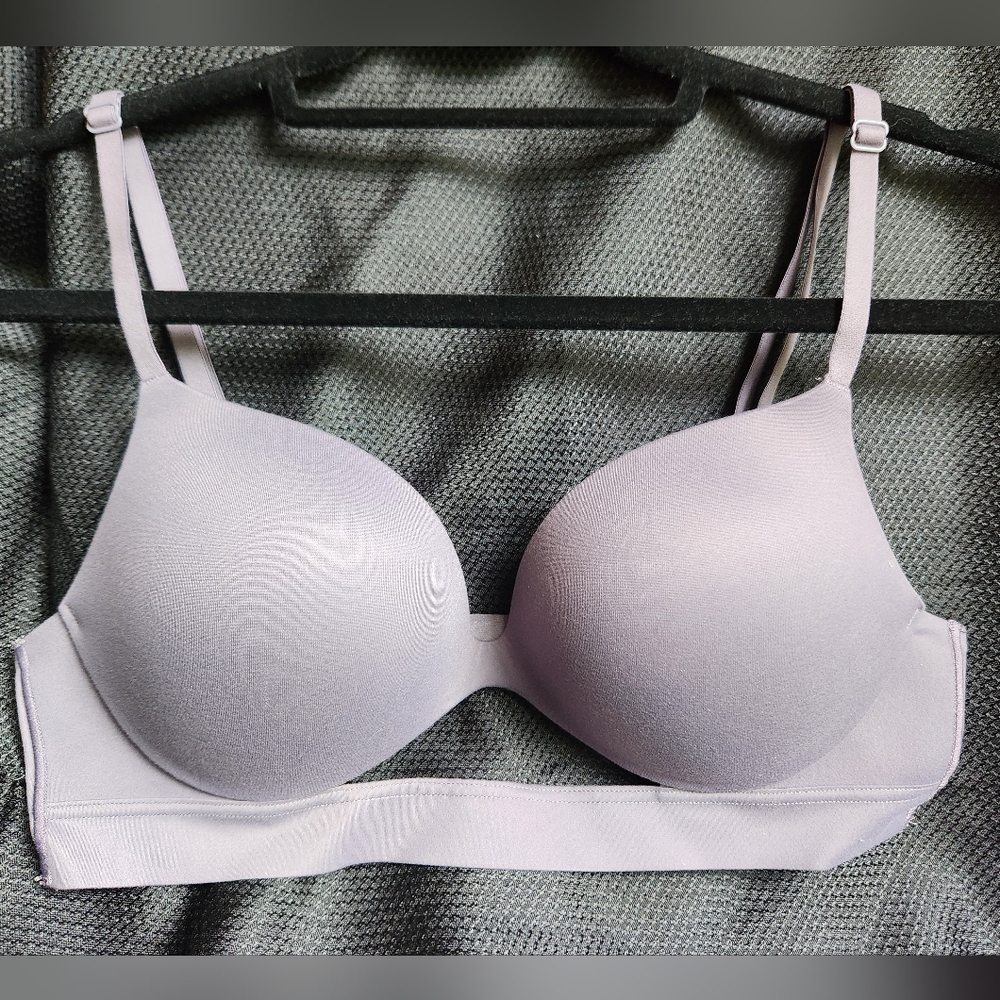 Victoria's Secret Soft Lavender Bra